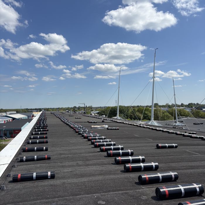 Dakrenovatie bedrijfspand - 10.000 m² 1
