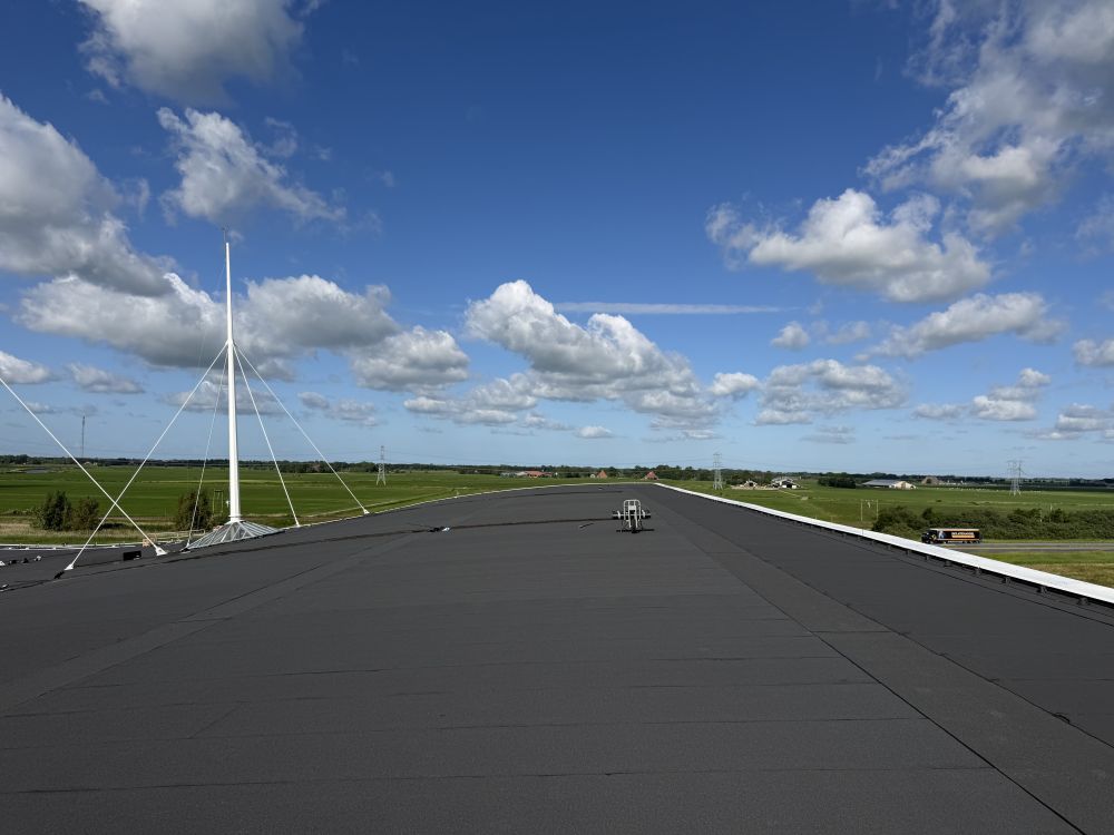 Dakrenovatie bedrijfspand - 10.000 m²